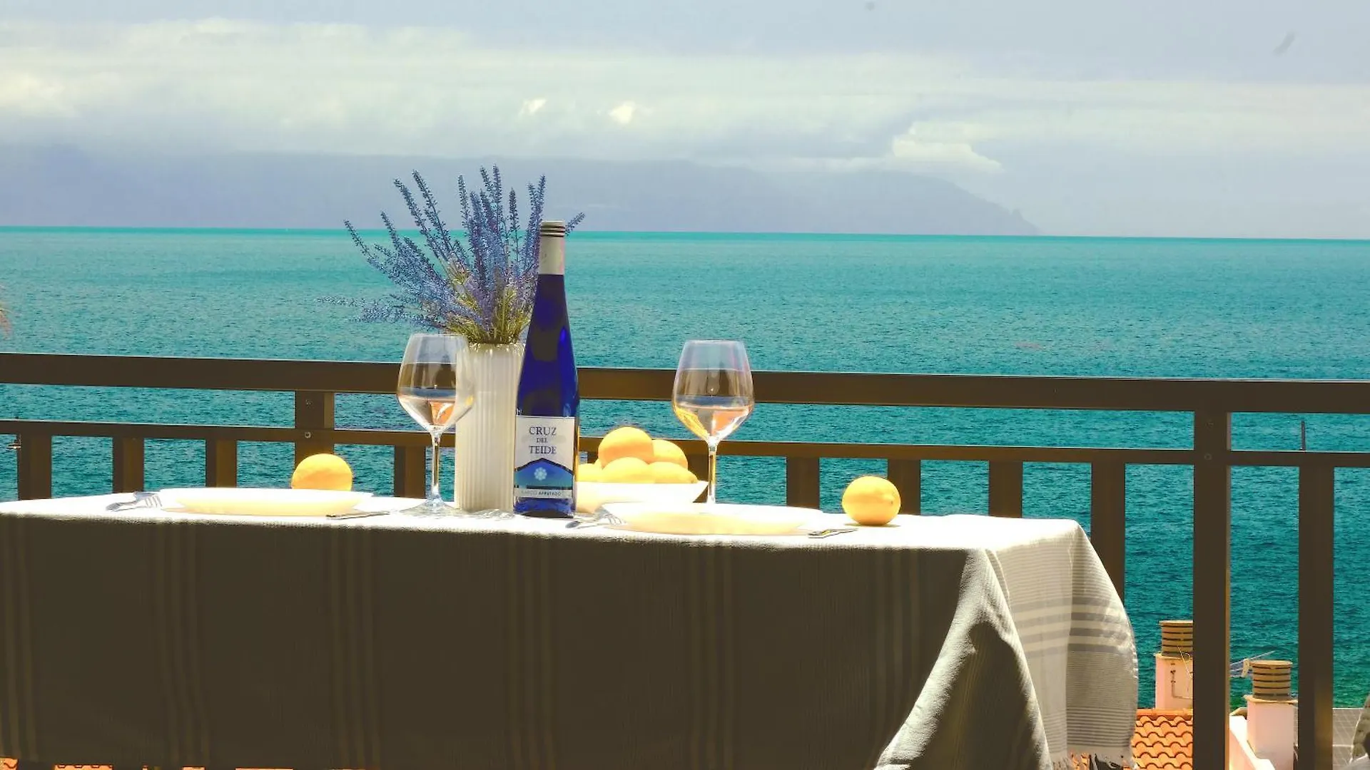 Apartament Sofia Ocean View Free Wi-Fi Check-In 24 Hours Puerto de Santiago  Hiszpania